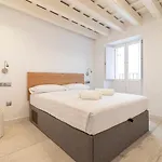 Allo San Roque 1ºa 아파트